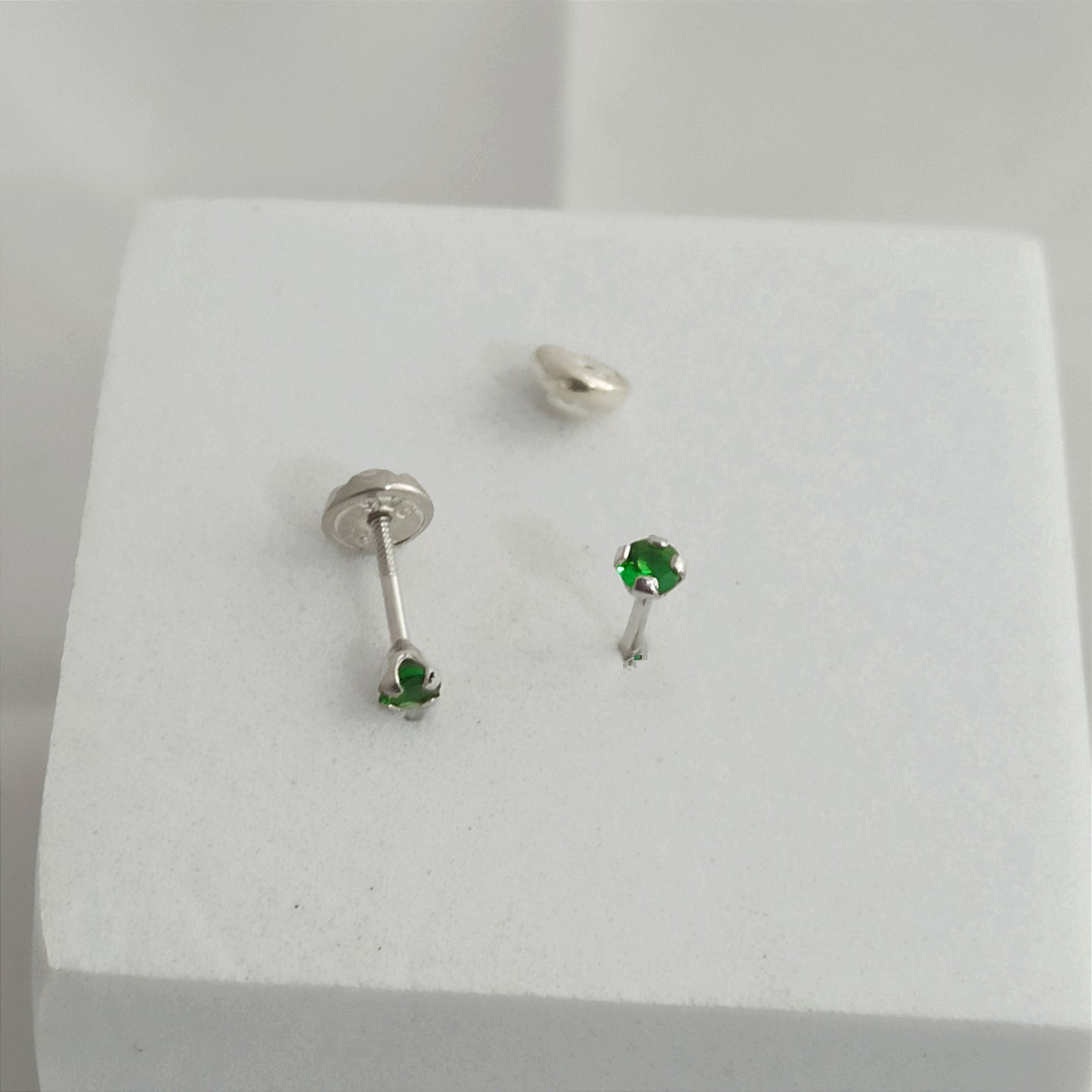JP30904V - Topito Circon Verde 4mm