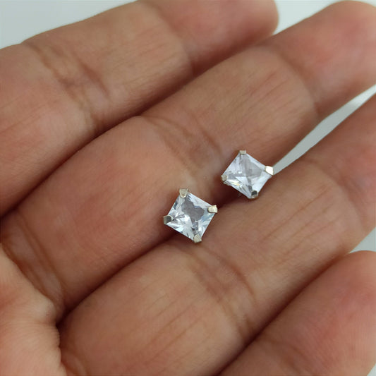 JP34039C - Topito Circon Cuadrado Cristal 6mm