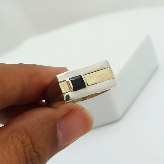 Anillo Cuadrado Plata y Oro con Circon Negro