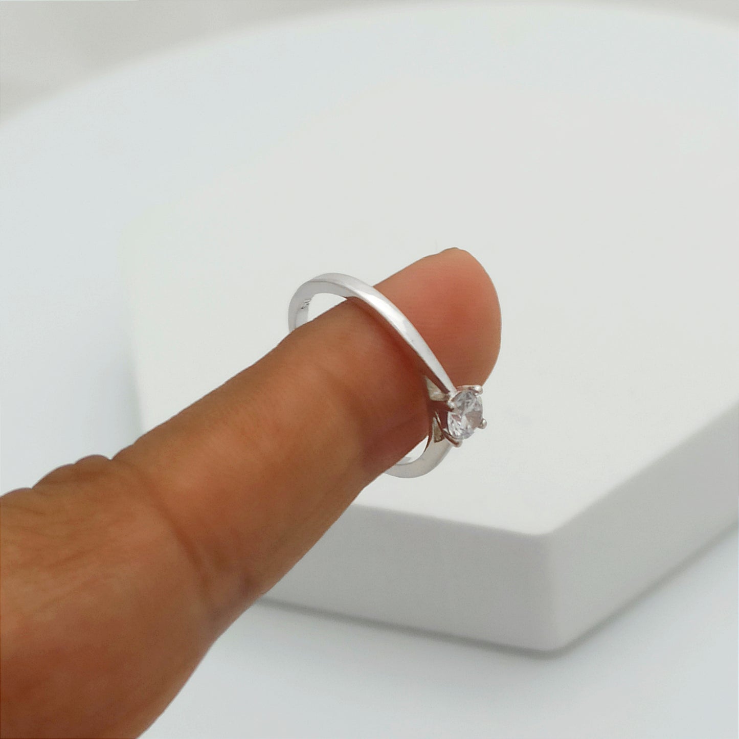 Anillo de Compromiso Midi Circon Redondo