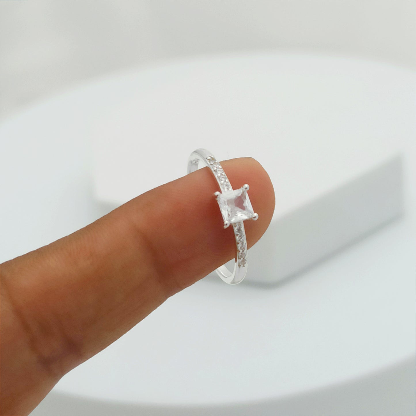 Anillo de Compromiso Rarity Circon Cristal