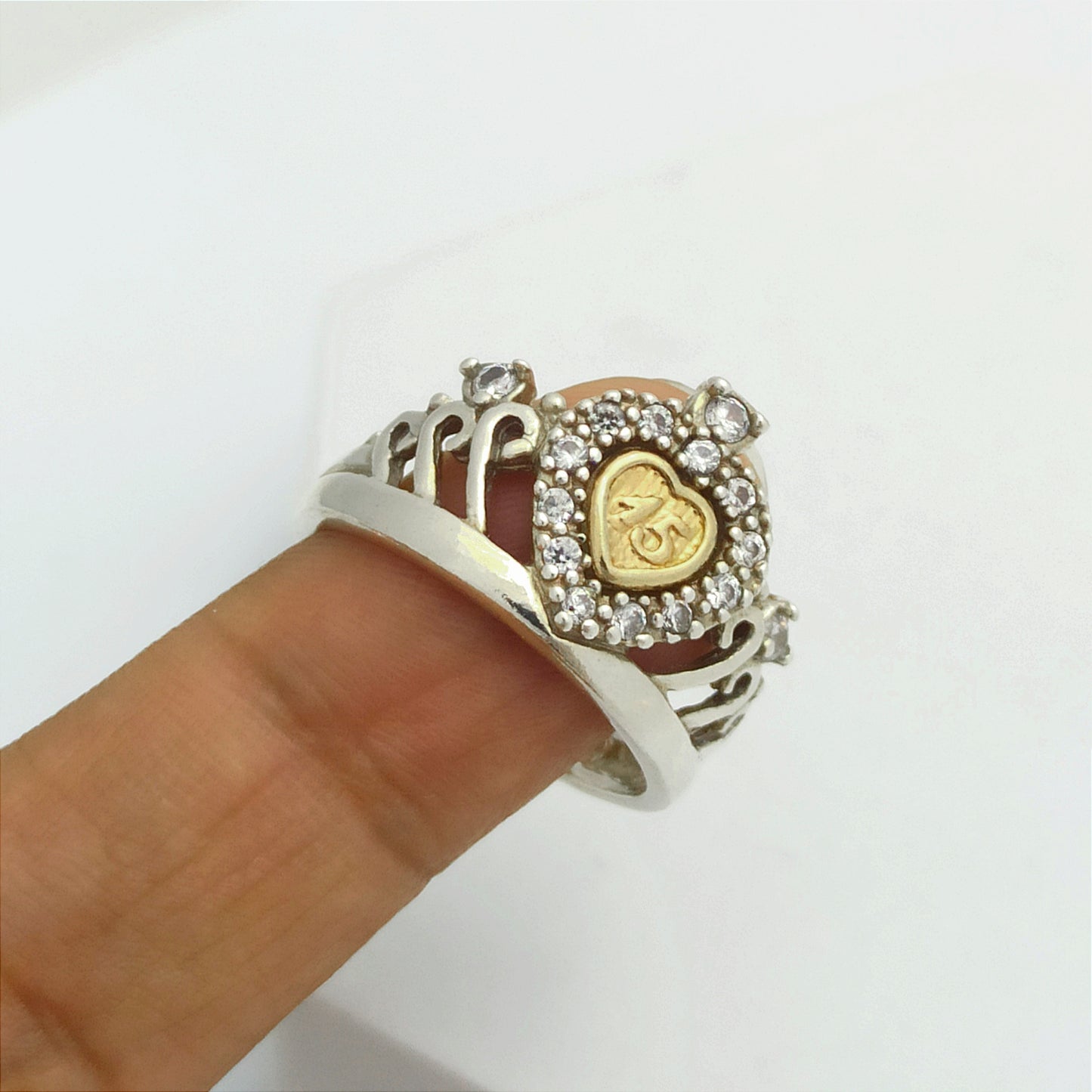 Anillo Corona y Corazon en Circones
