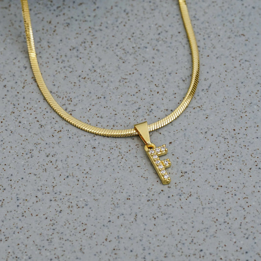 23370F - Dije Silueta Letra F Mediana Con Circones