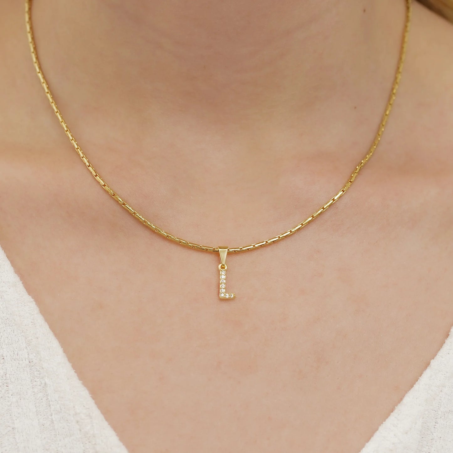 23370L - Dije Silueta Letra L Mediana Con Circones