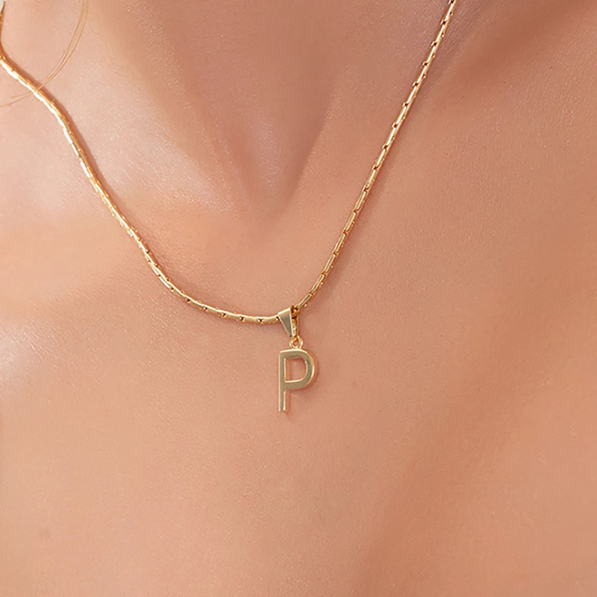 25360P - Dije Silueta Letra P Lisa Grande