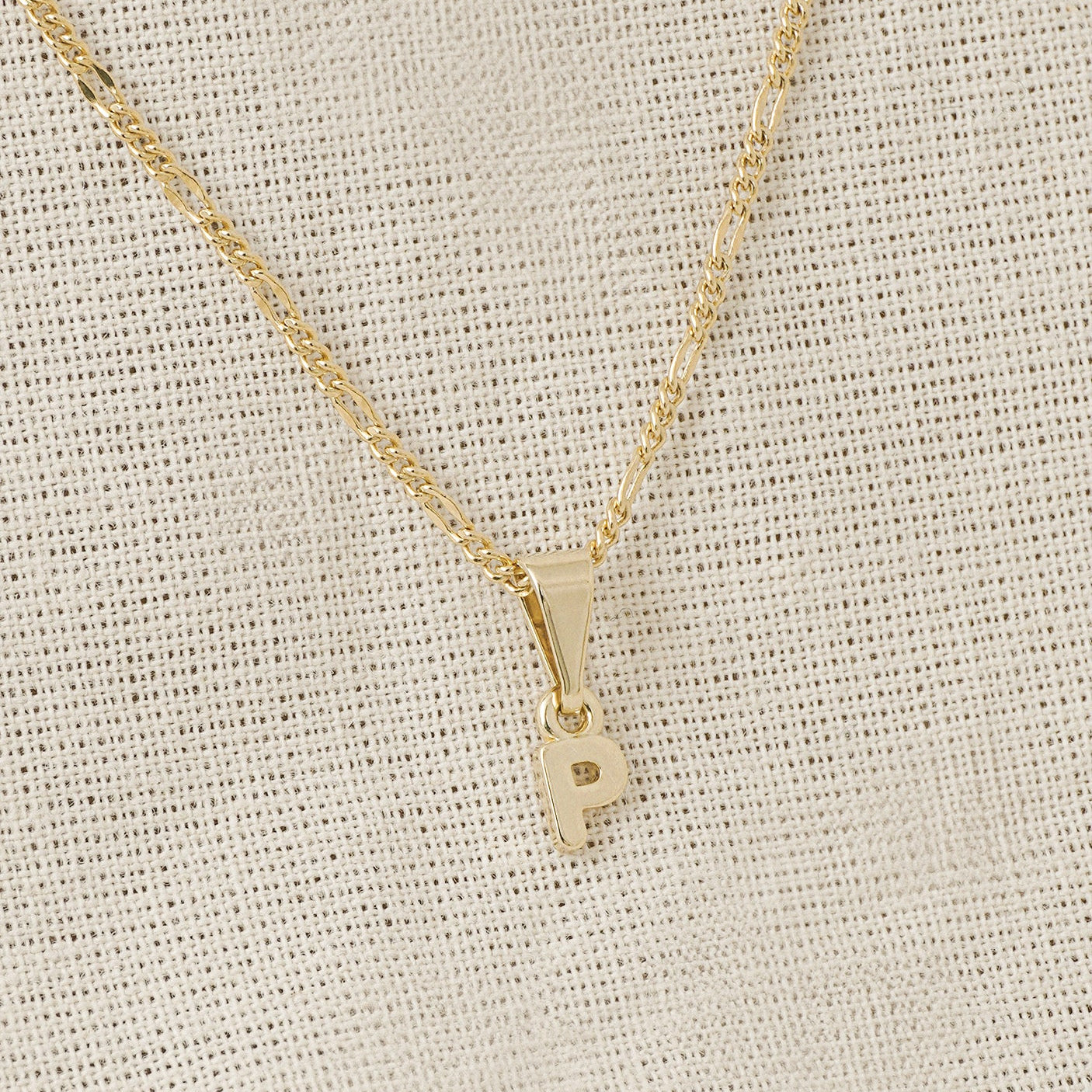 26360P - Dije Silueta Letra P Lisa Mini