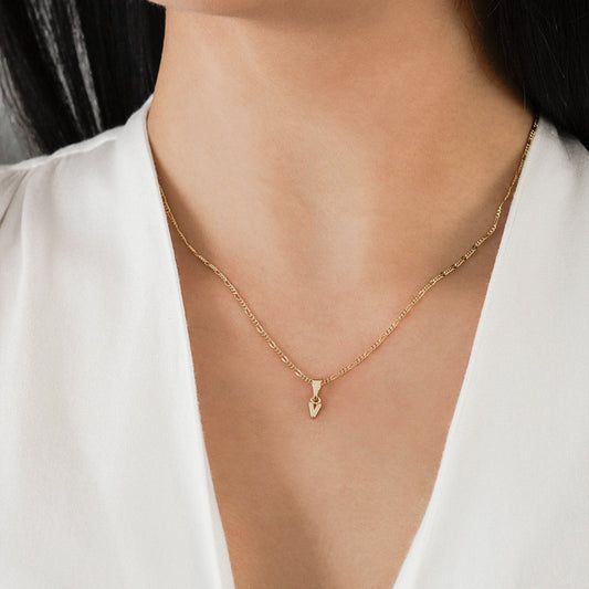 26360V - Dije Silueta Letra V Lisa Mini