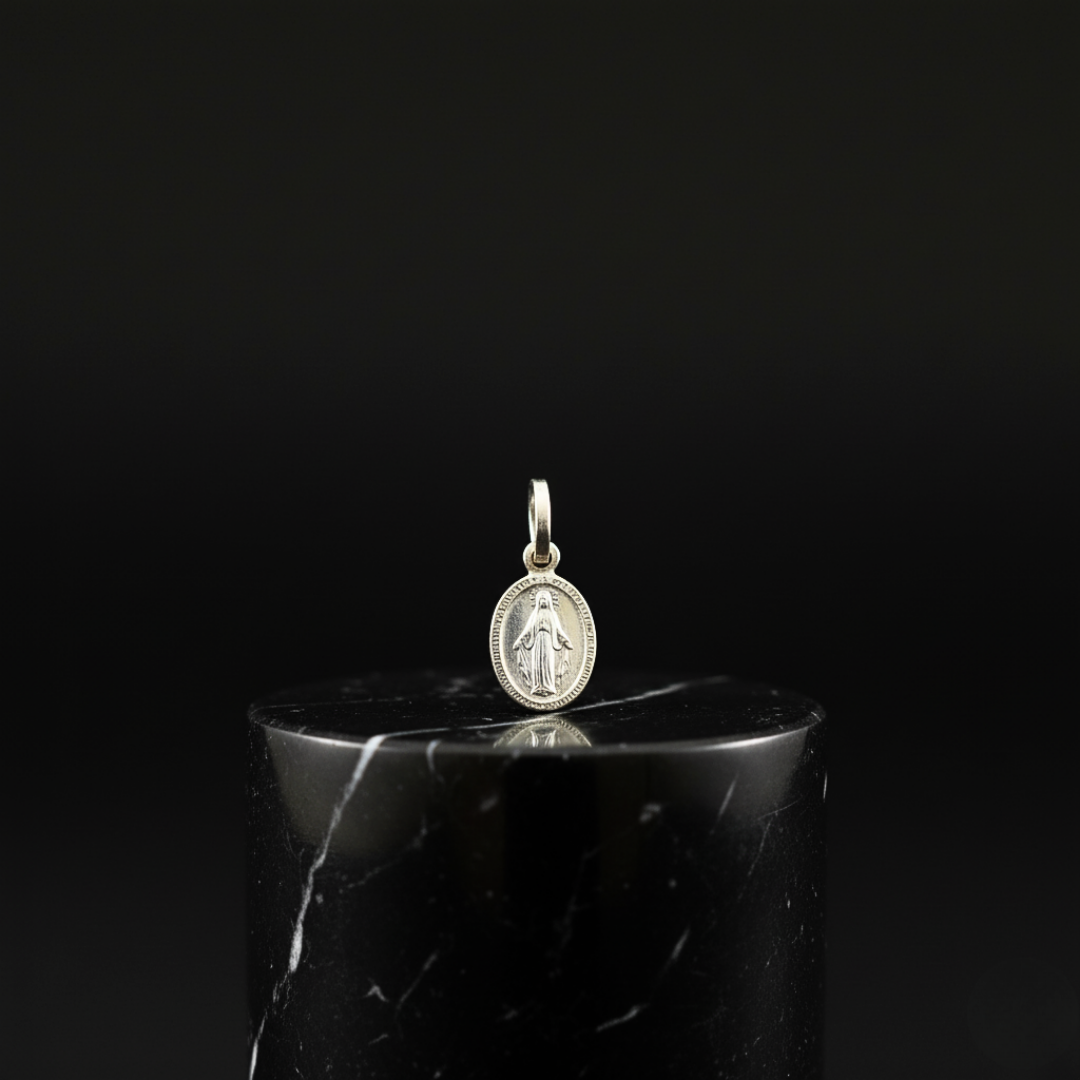 JP23544 - Dije Mini Virgen Milagrosa