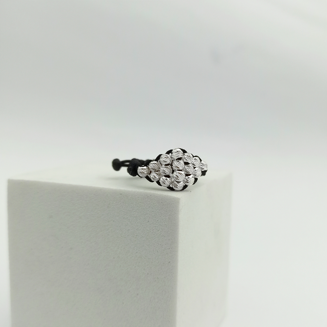 ATP07 - Anillo Tejido en Forma de Rombo con Balines