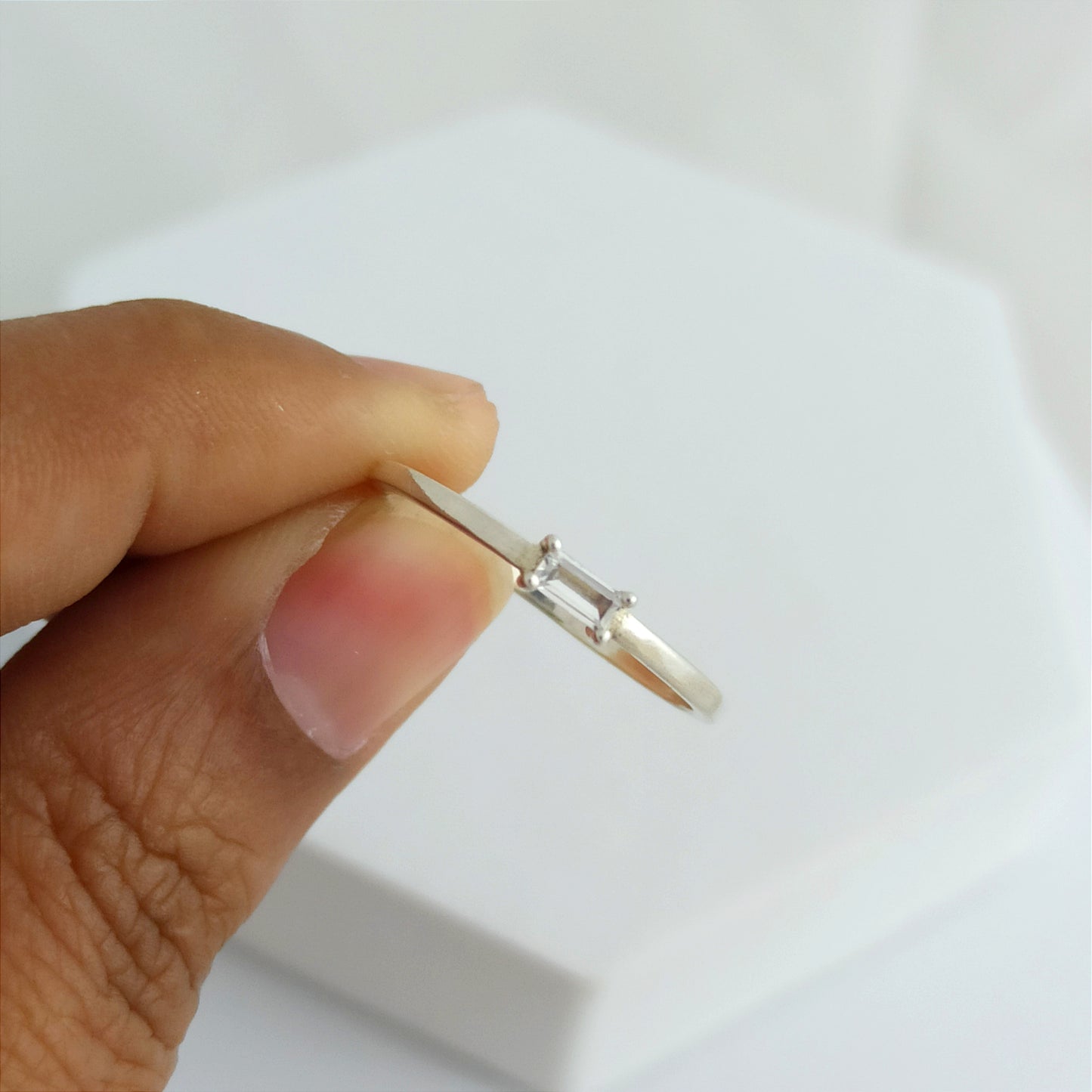 A midi circon rectangular