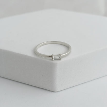 A midi circon rectangular