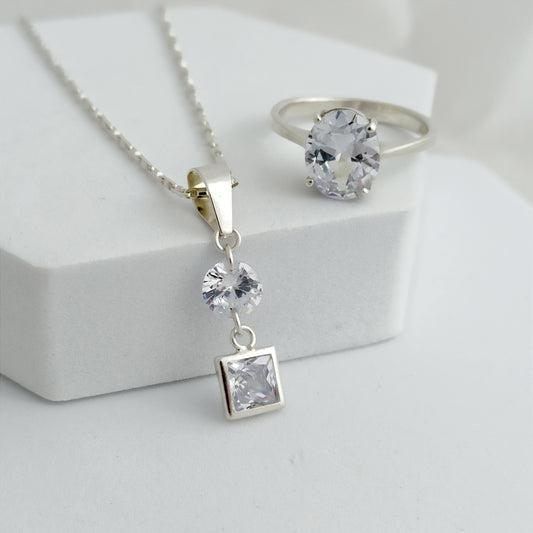 Conjunto Cadena, dije circones colgantes y anillo Oval