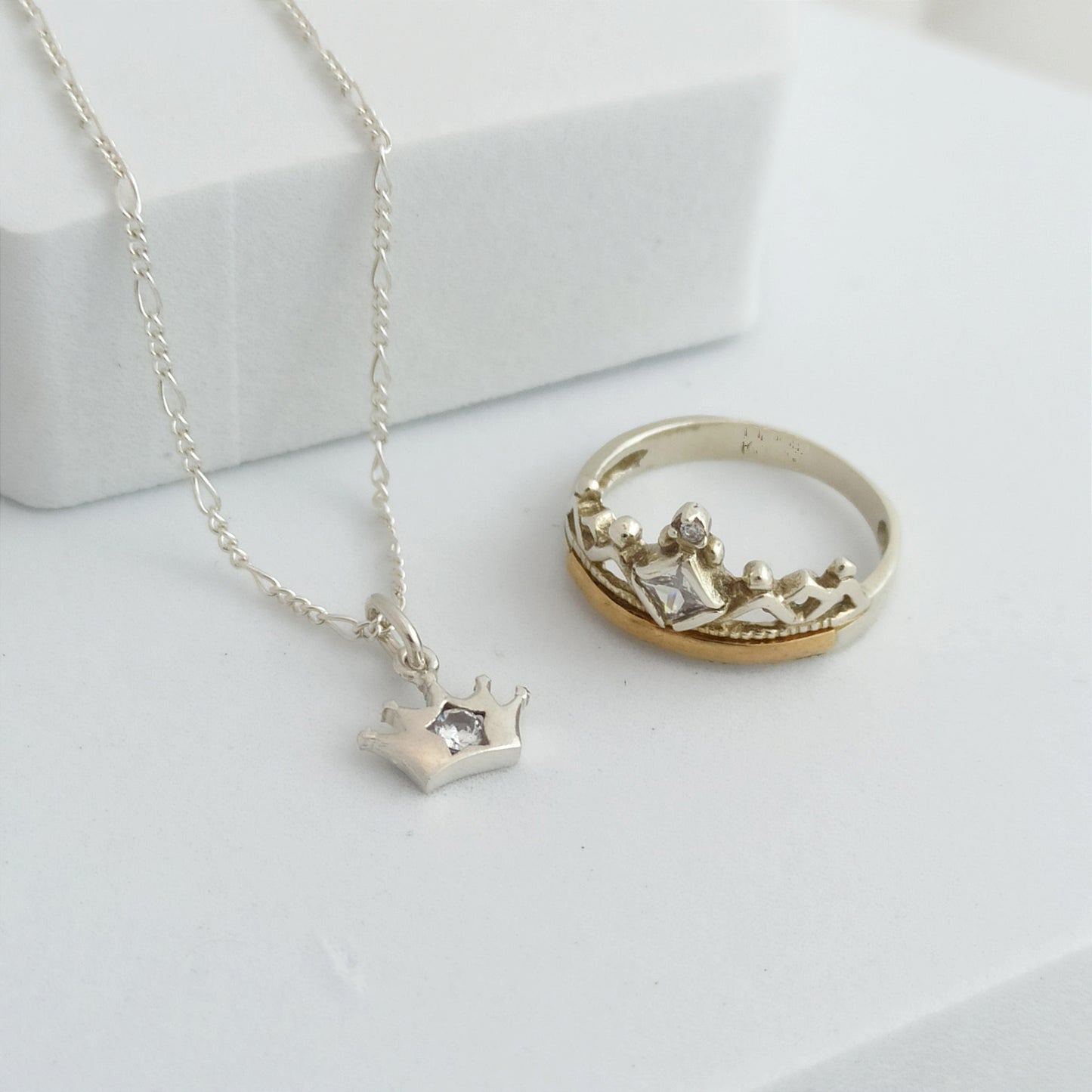 Conjunto Cadena, dije y anillo Corona Princesa