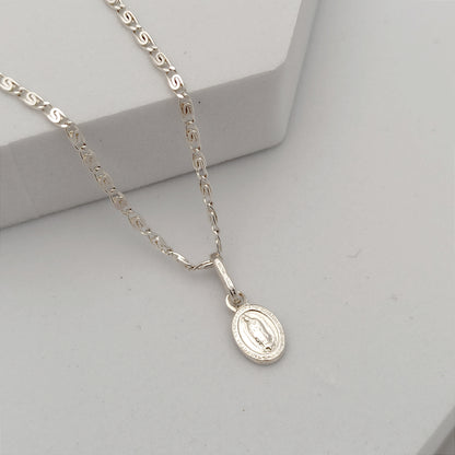 Conjunto cadena  dije mini Virgen Guadalupe