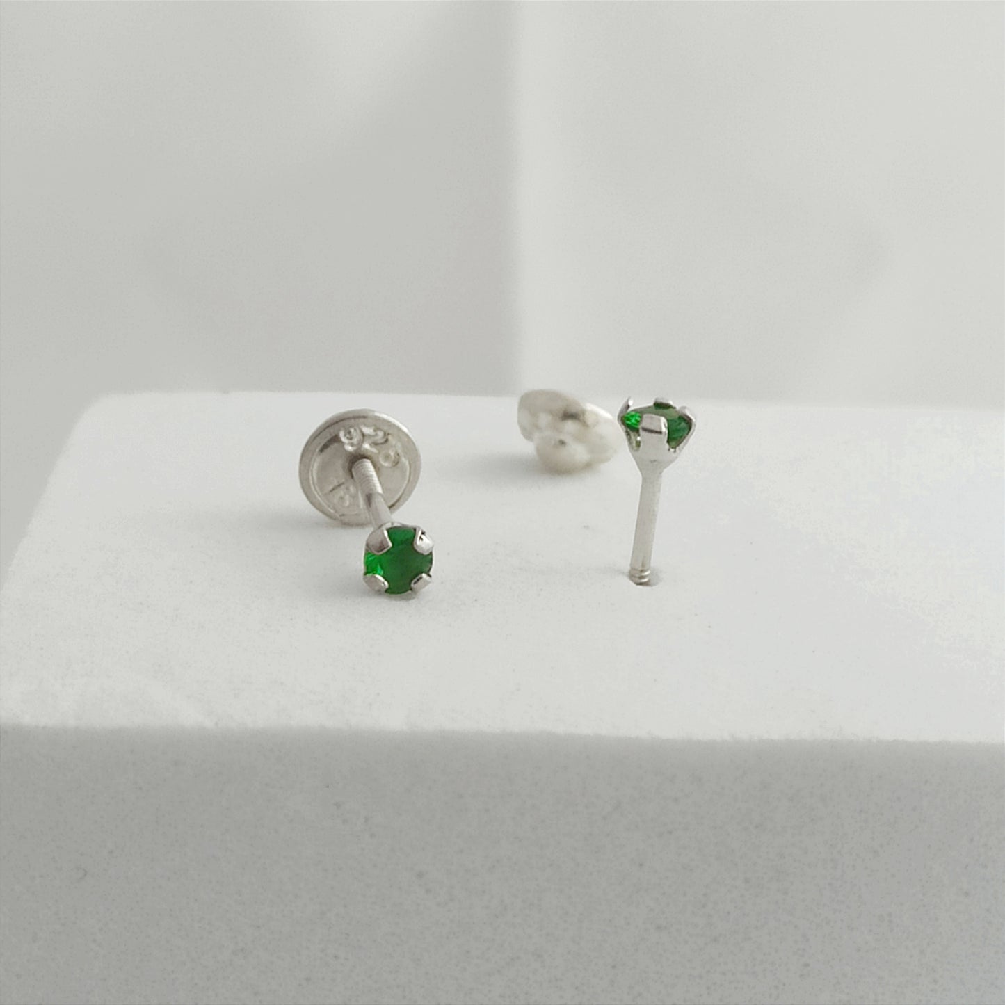 JP30904V - Topito Circon Verde 4mm