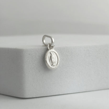 JP23545 - Dije Mini Virgen Guadalupe