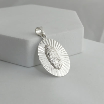 JP24465 - Dije Virgen Guadalupe Tallada Grande