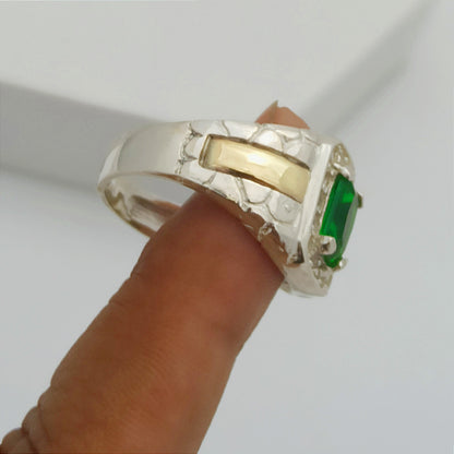 Anillo Halo Rectangular Verde Plata y Oro