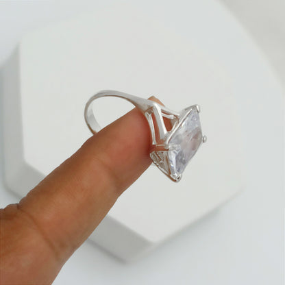 Anillo de Compromiso con Circon Grande