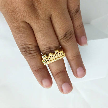 JY10002 - Anillo de Nombre Inicial con Circones