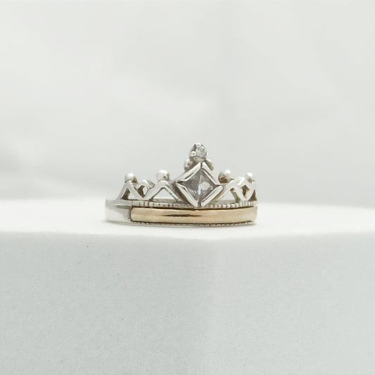 Anillo Corona con Circon Rombo