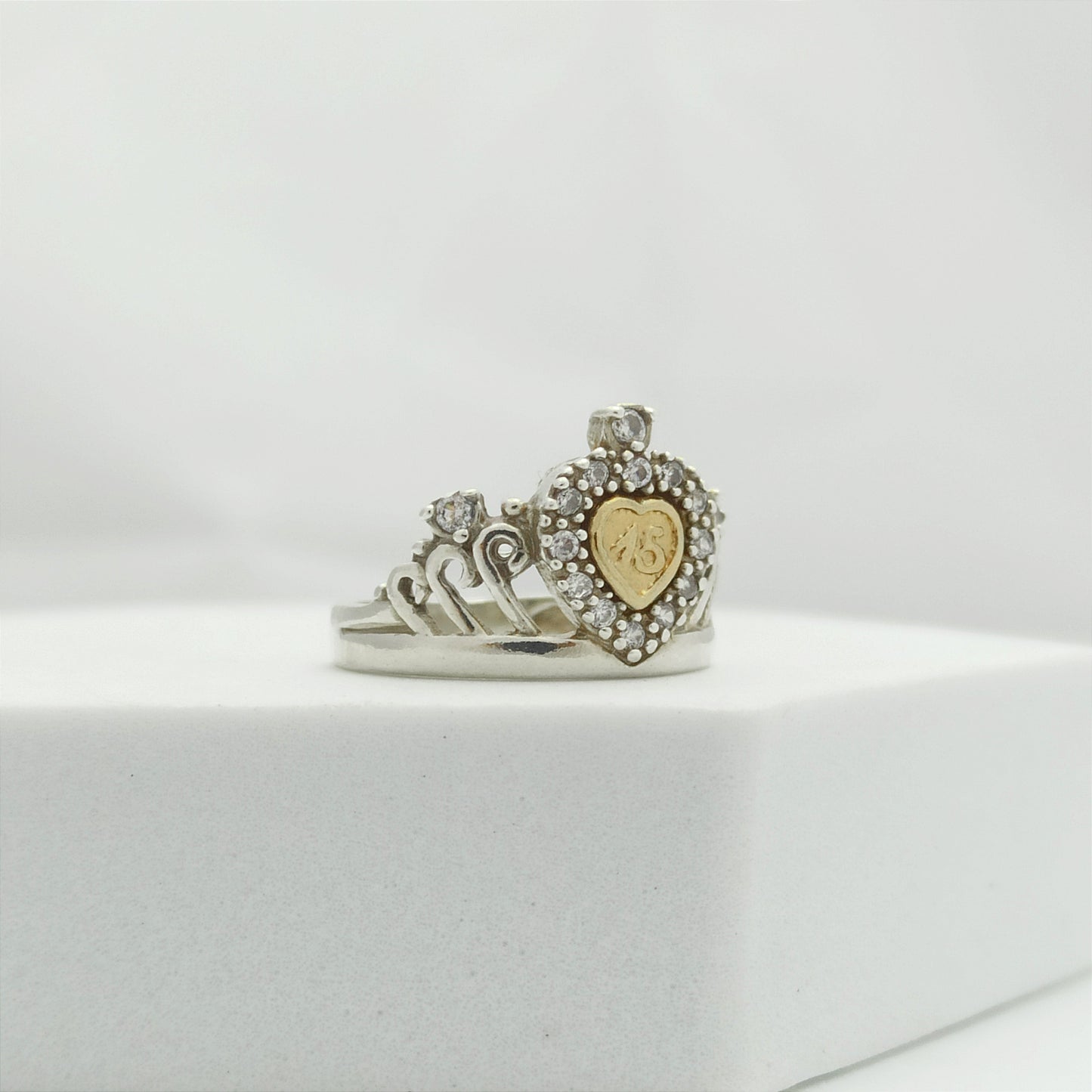 Anillo Corona y Corazon en Circones