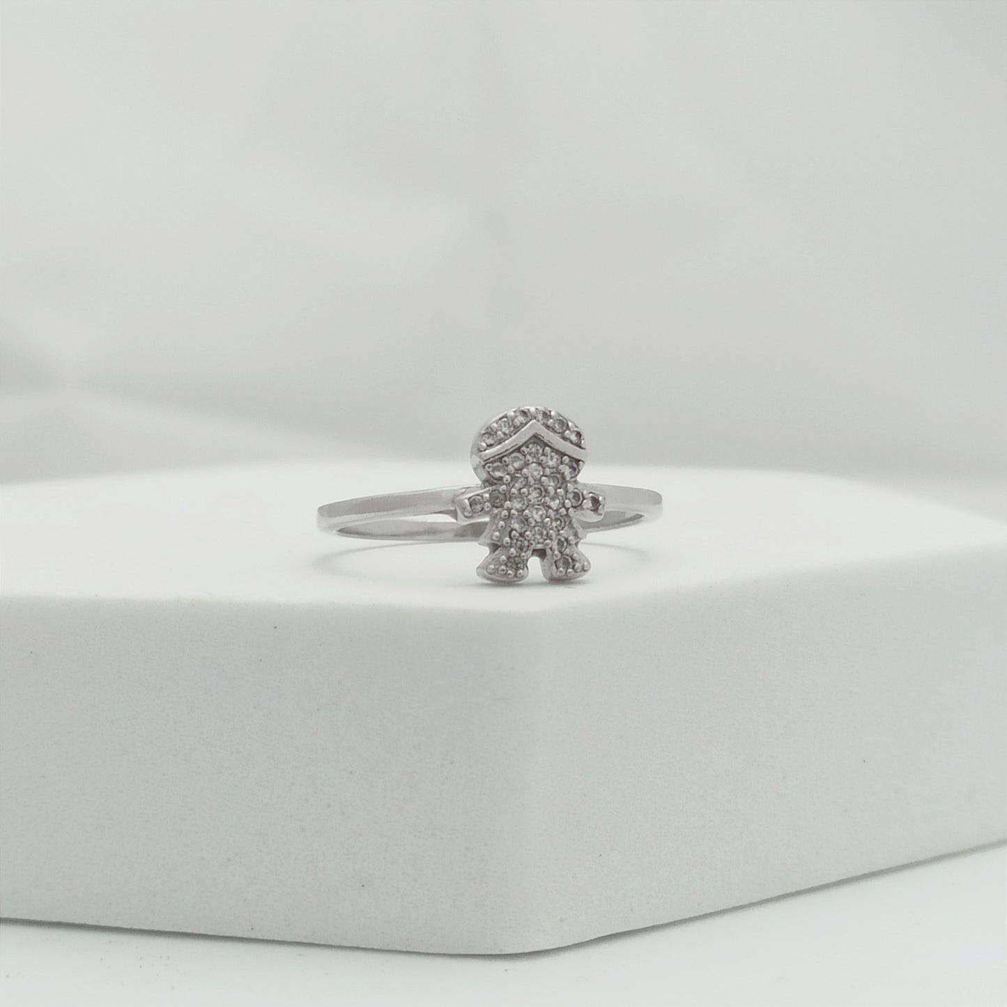Anillo Silueta de Niño