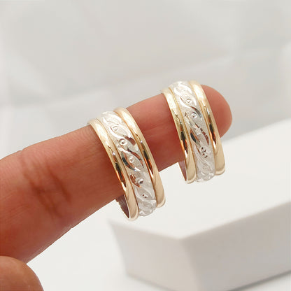 Par de Argollas con Grabado en Plata y Oro