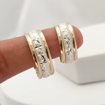 Par de Argollas con Grabado Estrella Plata y Oro