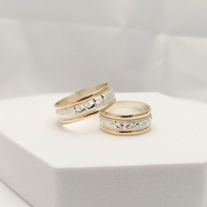 Par de Argollas con Grabado Estrella Plata y Oro