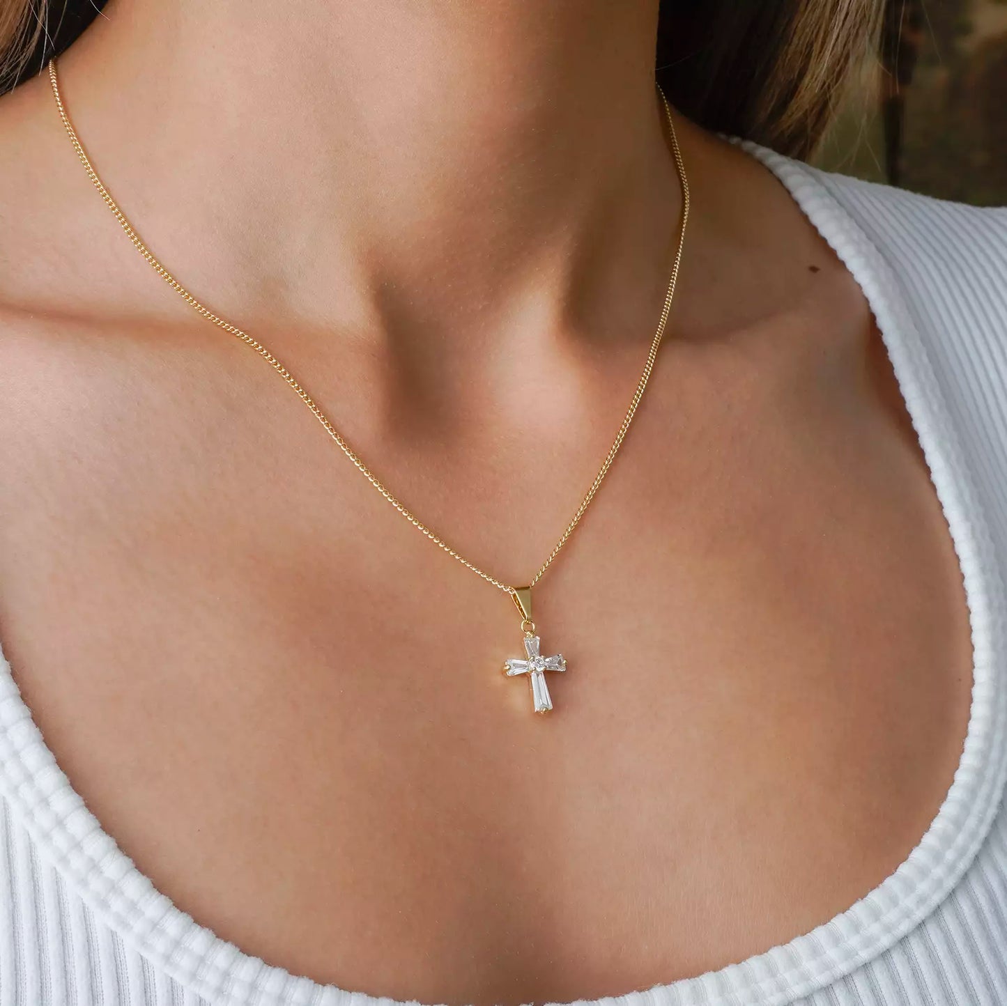 23118 - Dije Cruz Circonia Completa