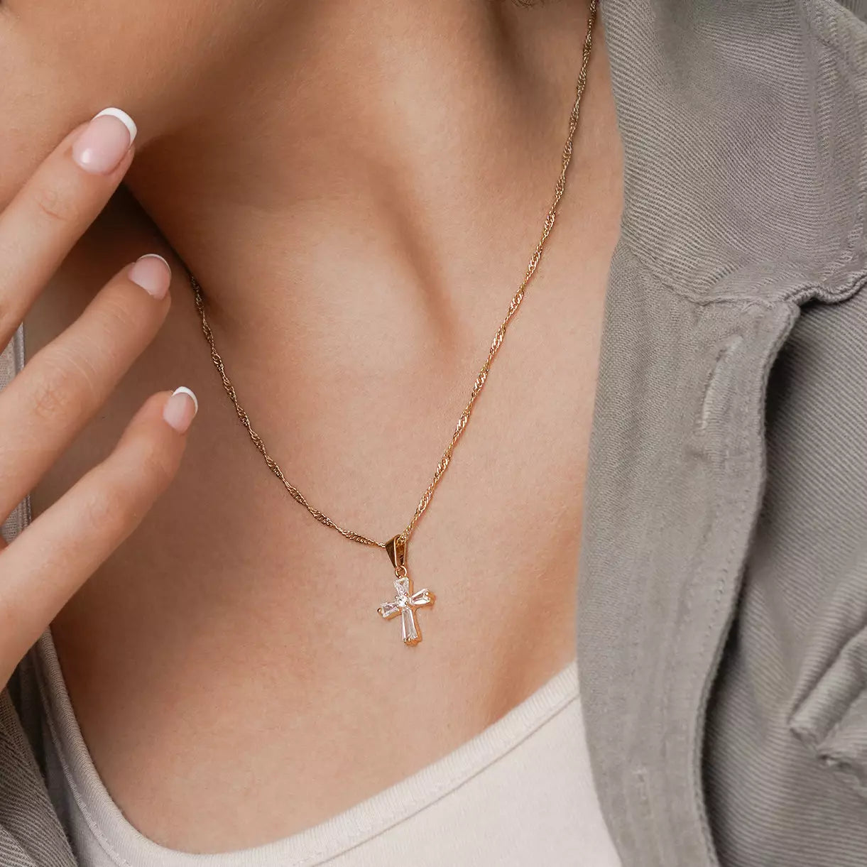 23118 - Dije Cruz Circonia Completa