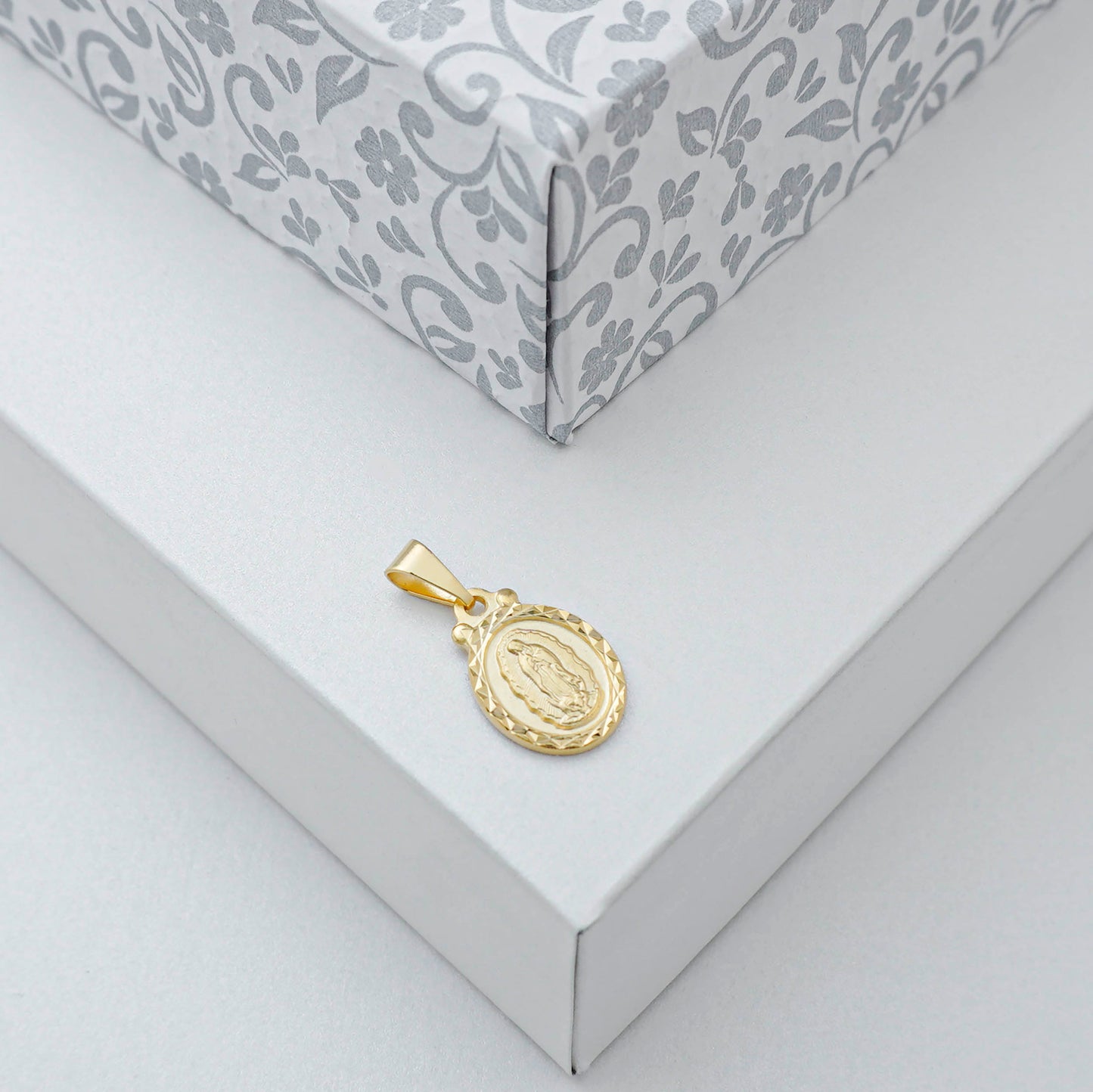 23126 - Dije Virgen Guadalupe Diamantado