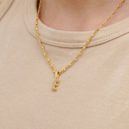 23370E - Dije Silueta Letra E Mediana Con Circones