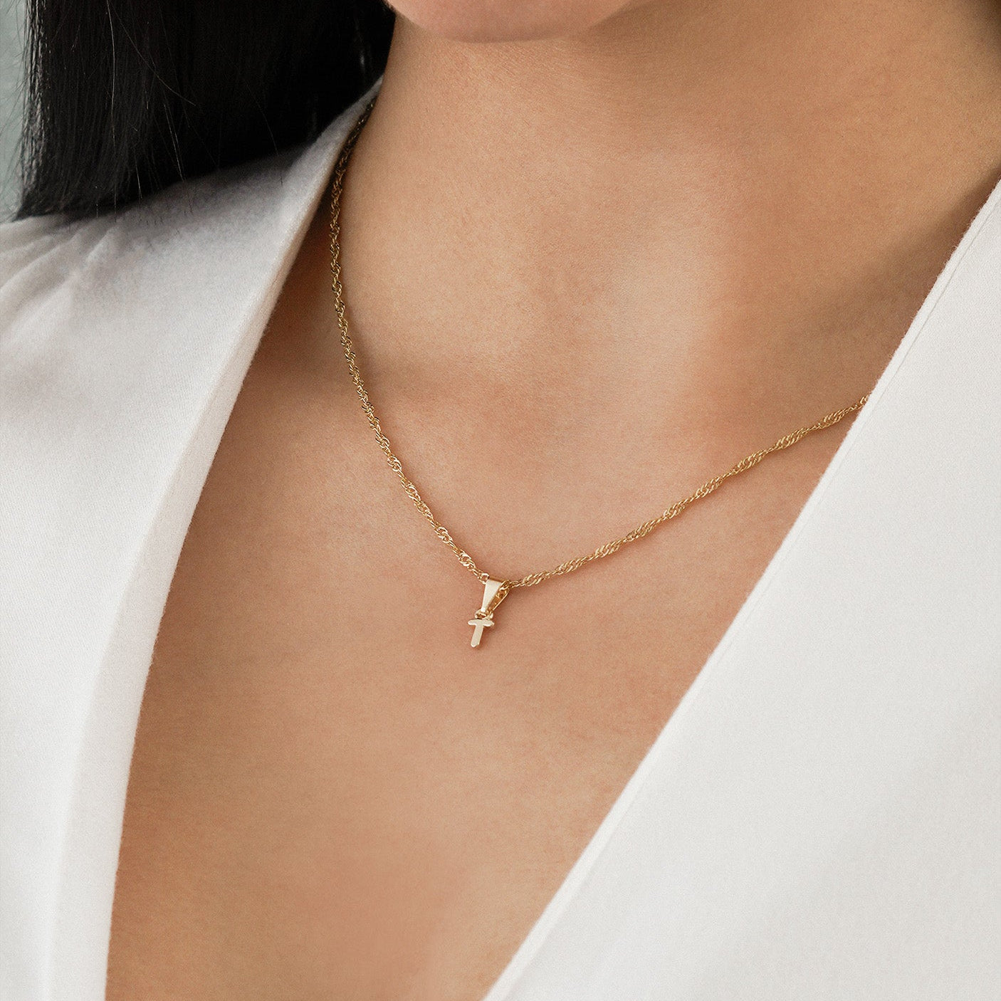 26360T - Dije Silueta Letra T Lisa Mini