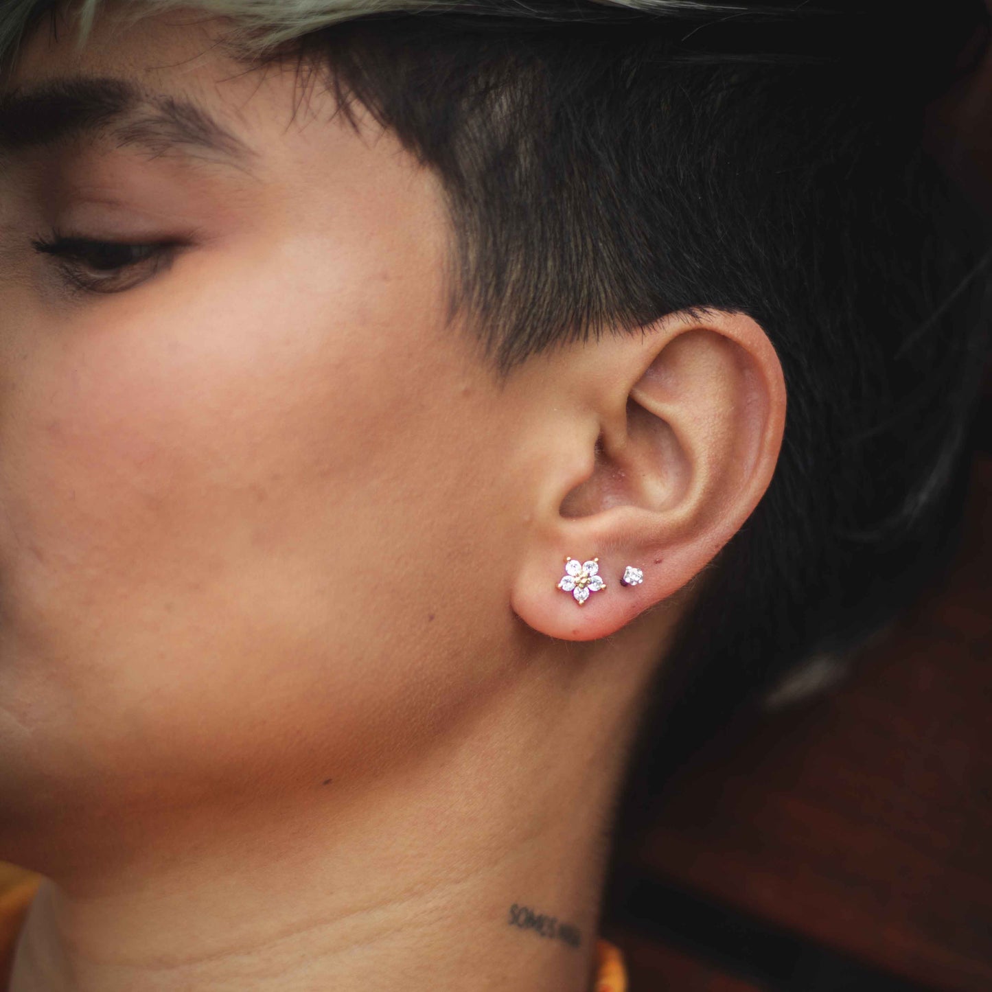 34019 - Topitos Flor 5 circonias 💎ᴠɪᴘ