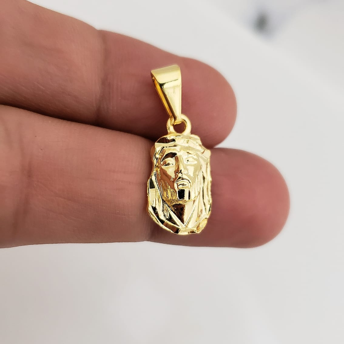 24552 - Dije Rostro Mediano Tallado