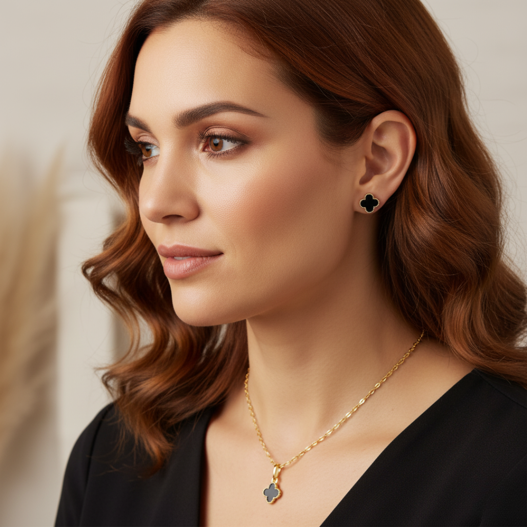 Set Cadena, dije y topitos Clover negro