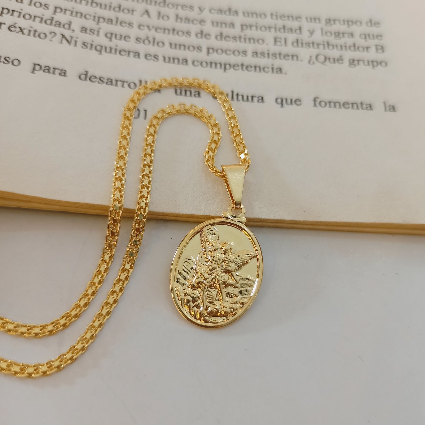 23112 - Dije Medalla San Miguel Arcangel concava