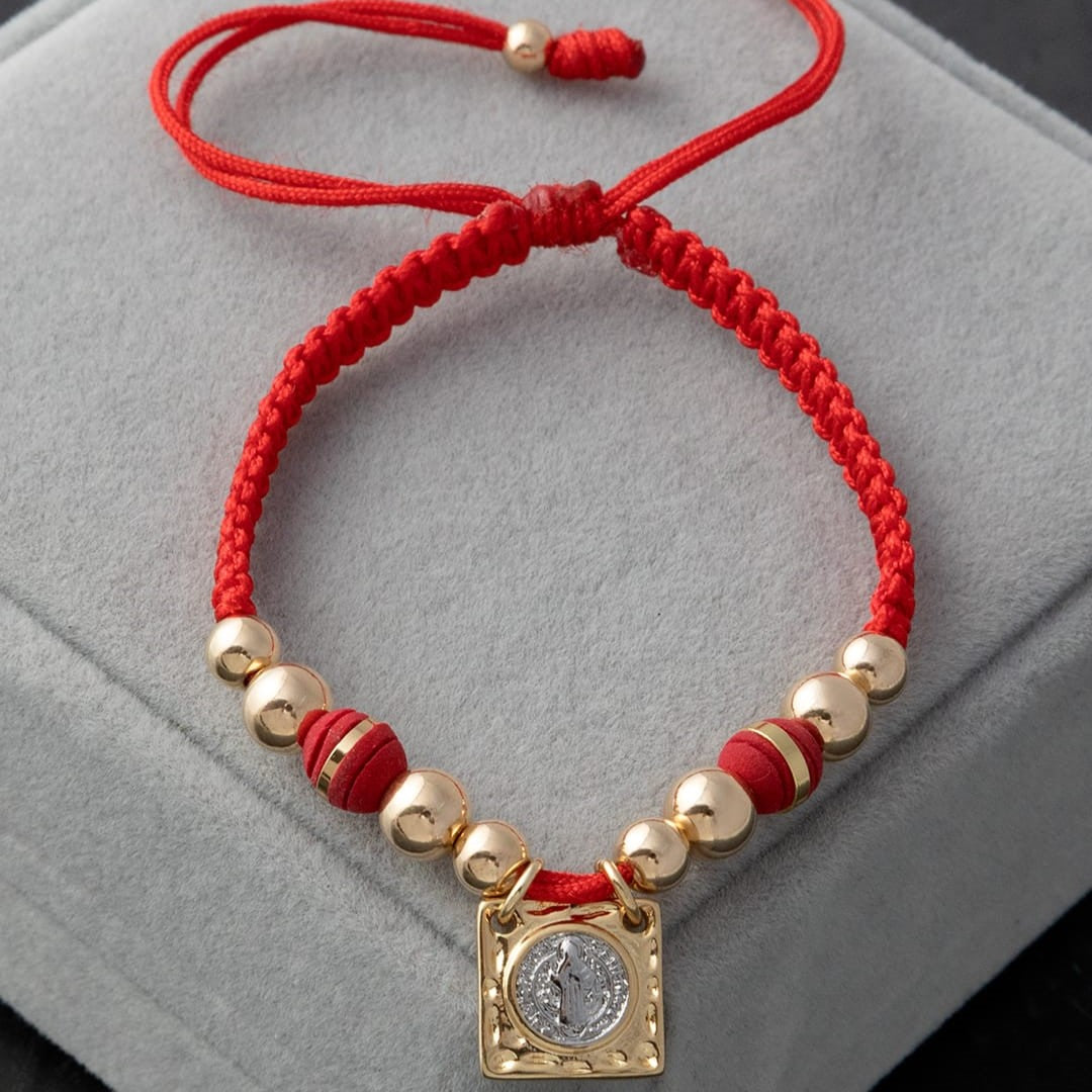 M041 - Manilla Balines con escapulario san benito