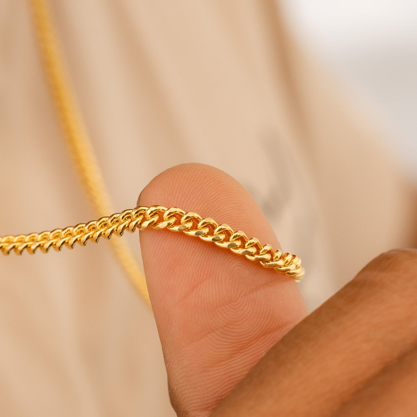 42388 - Cadena Cubana Eslabon U 4 mm 65 Cms