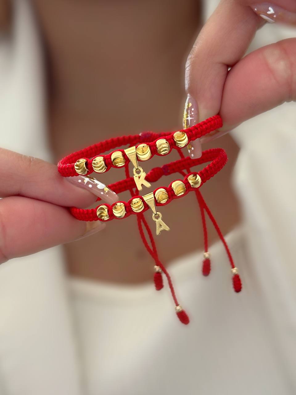 MP118 - Par manillas balines italianos con dije de inicial