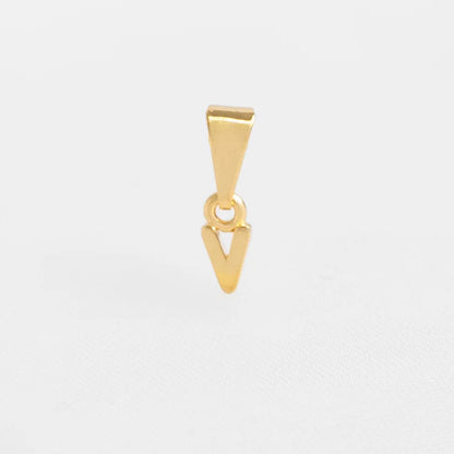 26360V - Dije Silueta Letra V Lisa Mini