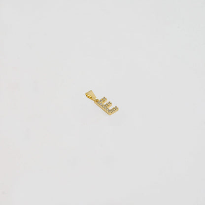 23370E - Dije Silueta Letra E Mediana Con Circones