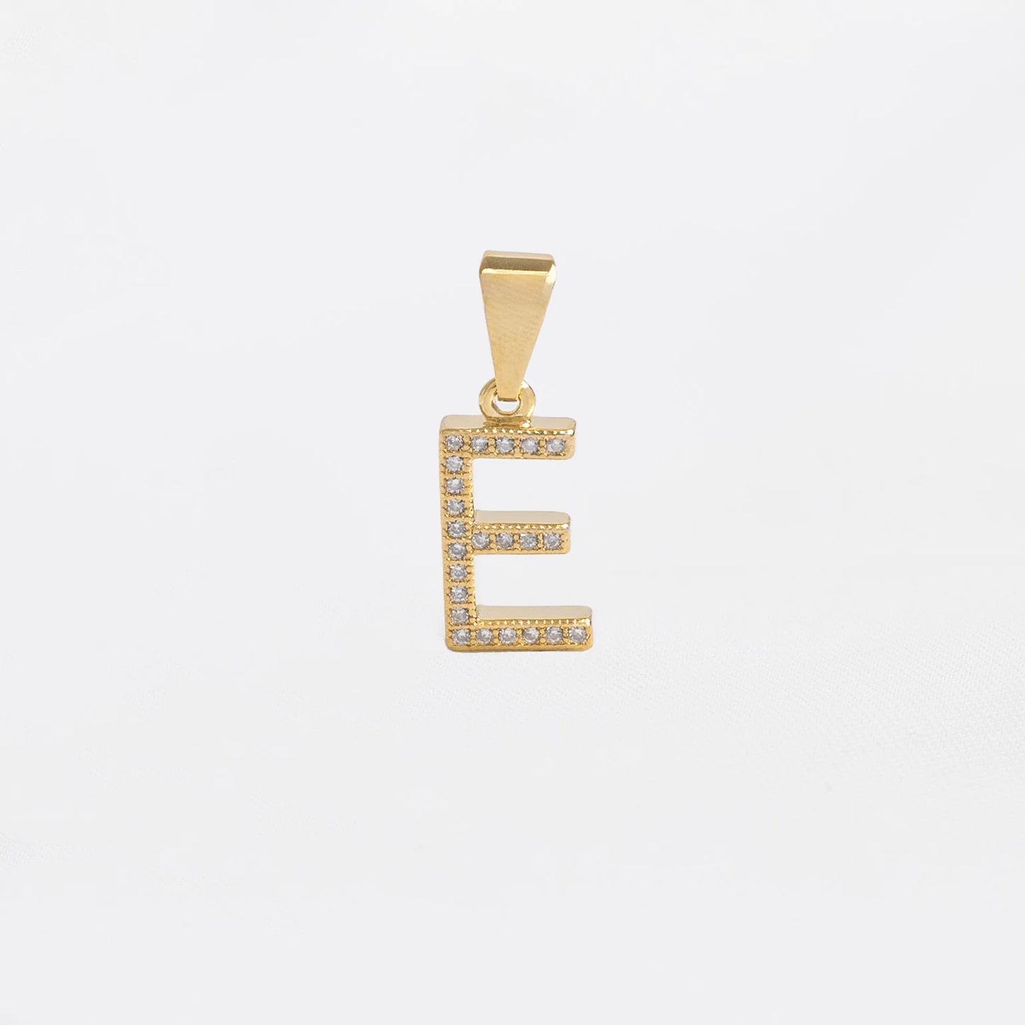 24360E - Dije Silueta Letra E Grande