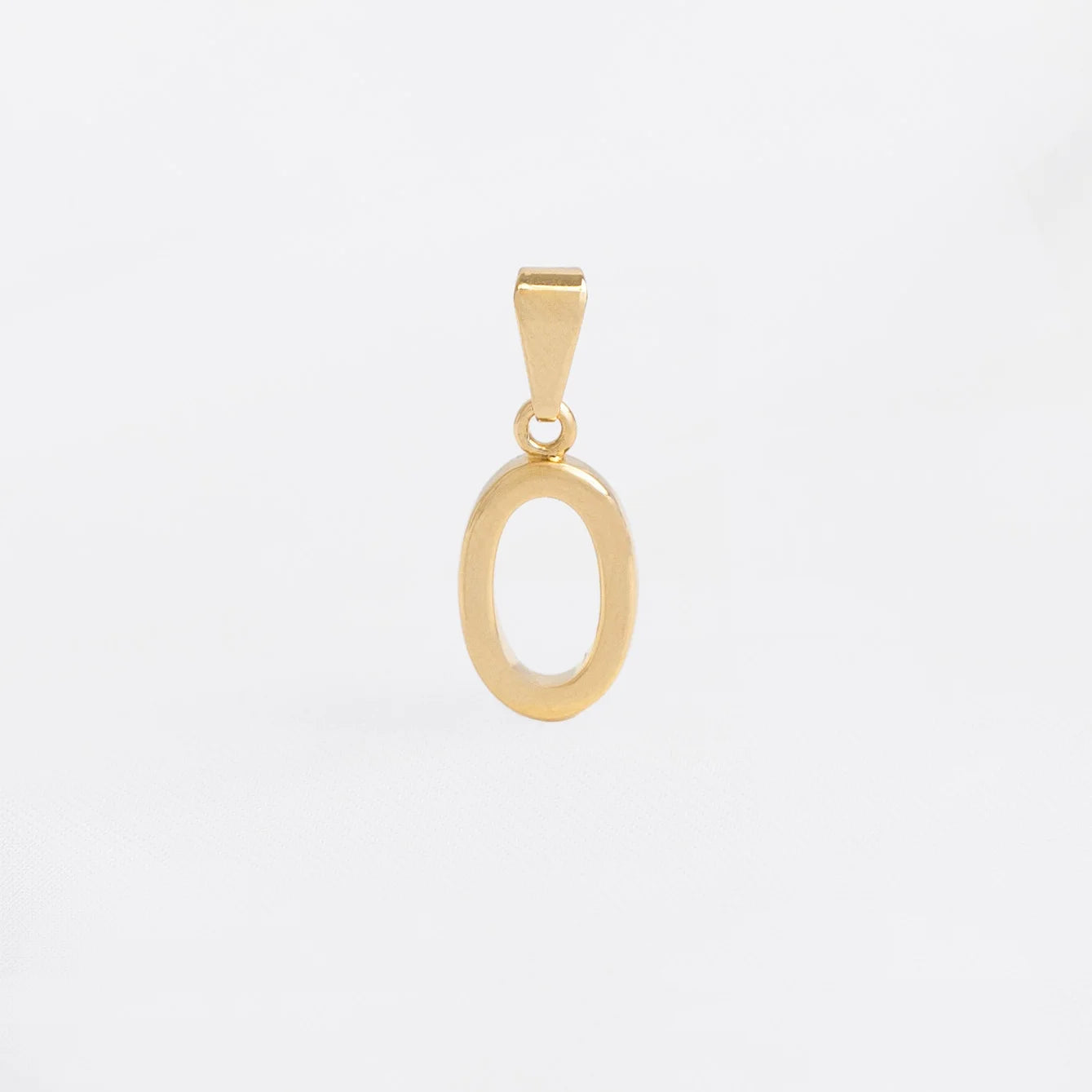 25360O - Dije Silueta Letra O Lisa Grande