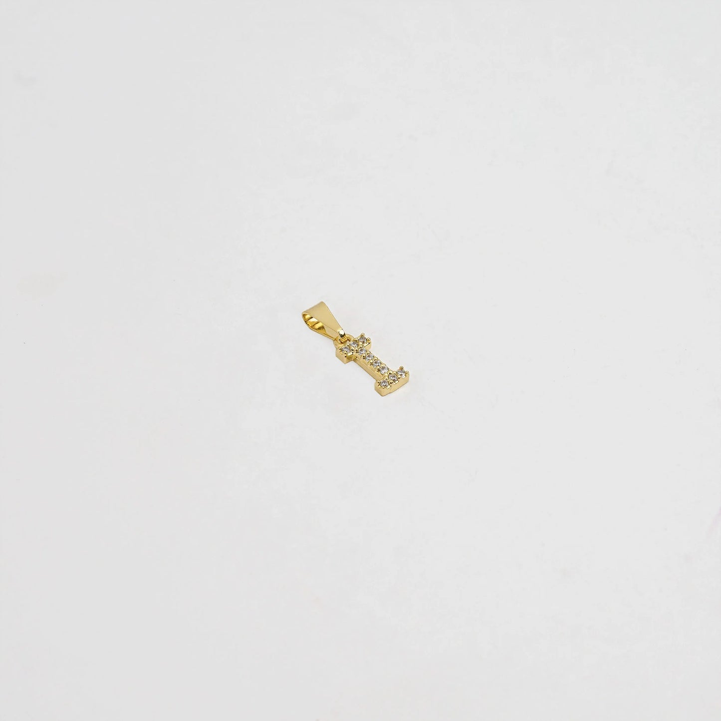 23370I - Dije Silueta Letra I Mediana Con Circones