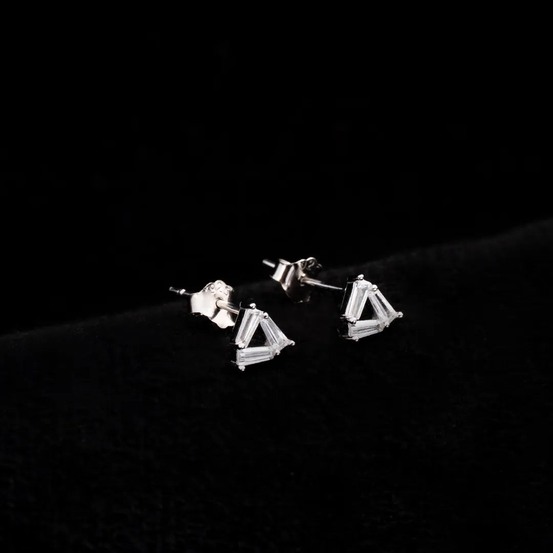 S-30008 - A Triangle Crystal 5 mm