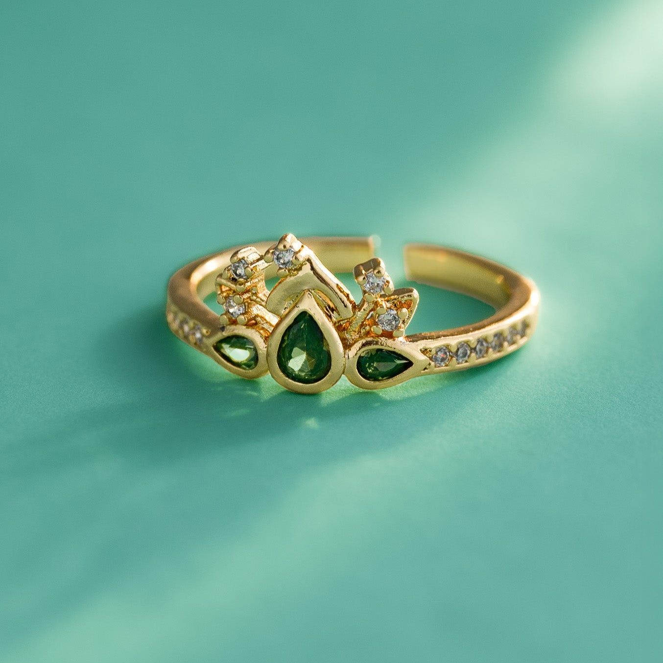 13049 - Anillo Green Bloom Ajustable + Empaque