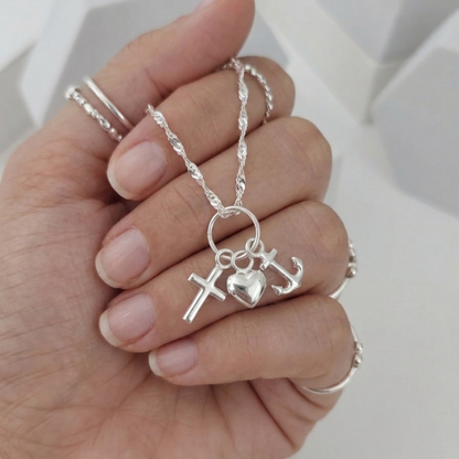 Conjunto Cadena Singapur con Dije Tres Gracias